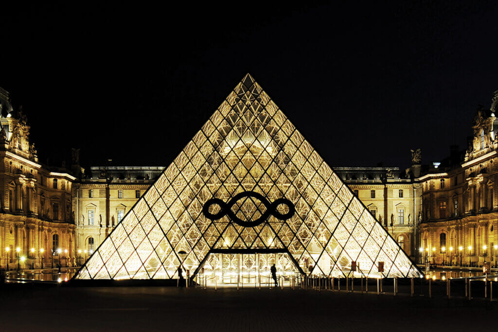Piramide del Louvre, Parigi, 2013